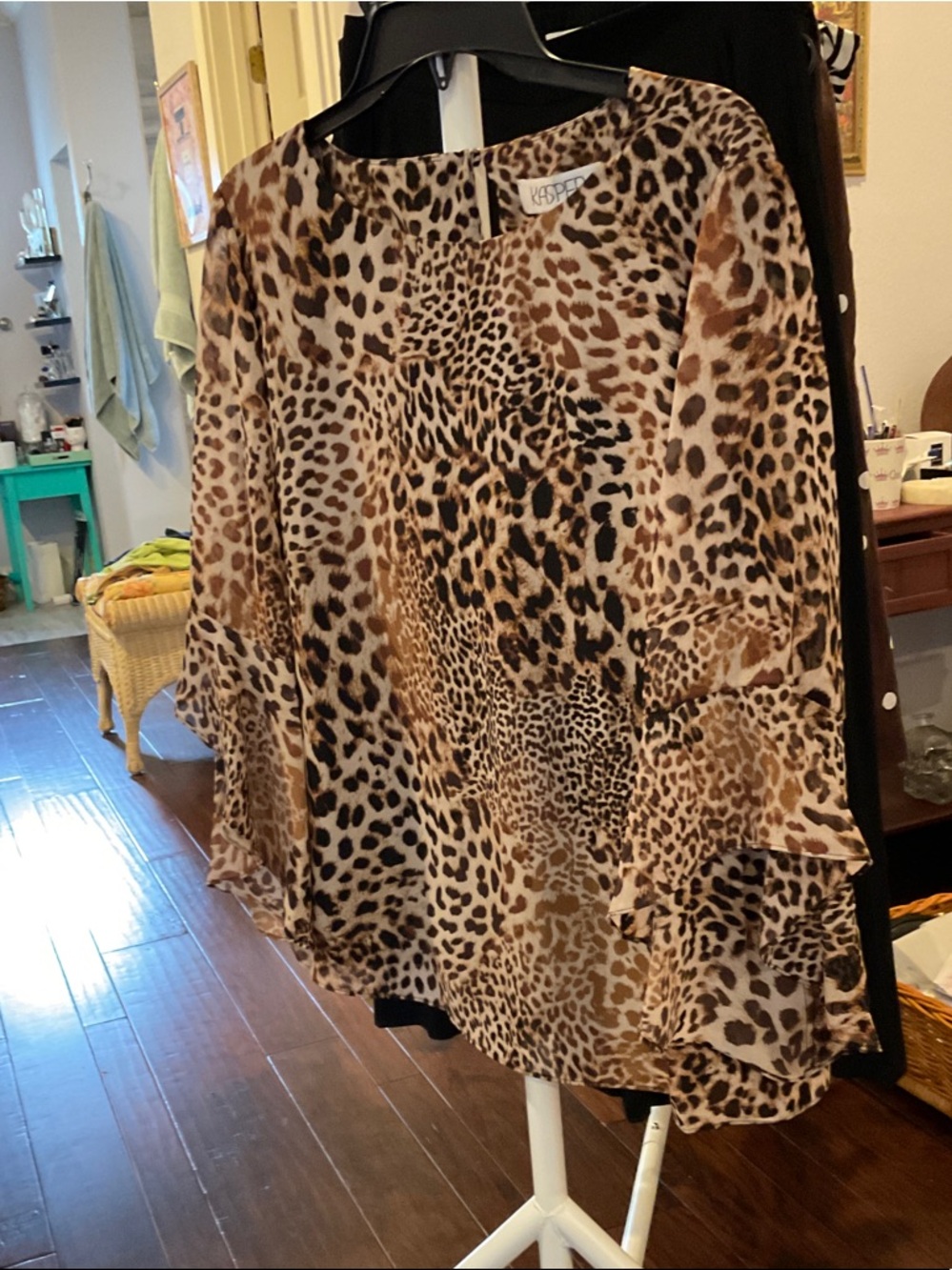 Kasper Animal Print Midi top 3/4 sleeve in Brown Leopard
